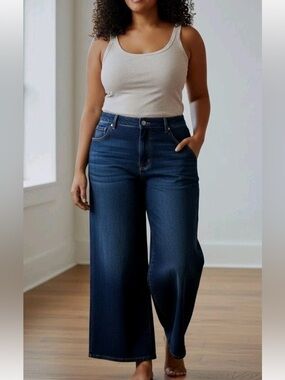 Torrid Bombshell Wide Leg Jeans Super Soft High Rise Dark Wash Stretch Denim 18